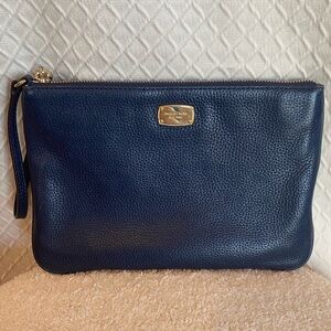 ✨SALE✨Michael Kors Navy Leather Clutch. Tons of Pockets. Gold tone hardware